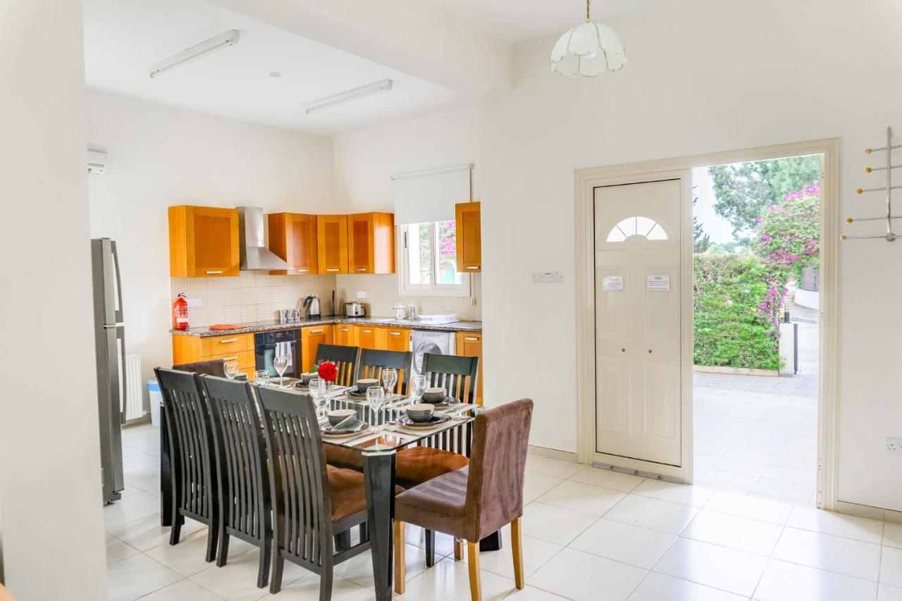Villa Deja Blue By Ezoria Villas Korall-öböl Kültér fotó